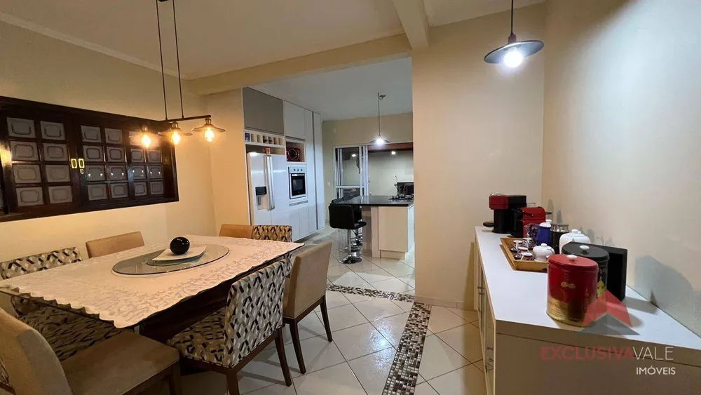 Casa, 3 quartos, 206 m² - Foto 3