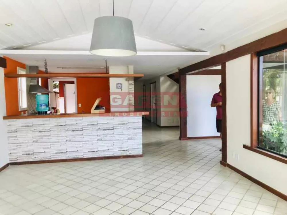Casa, 4 quartos, 350 m² - Foto 1