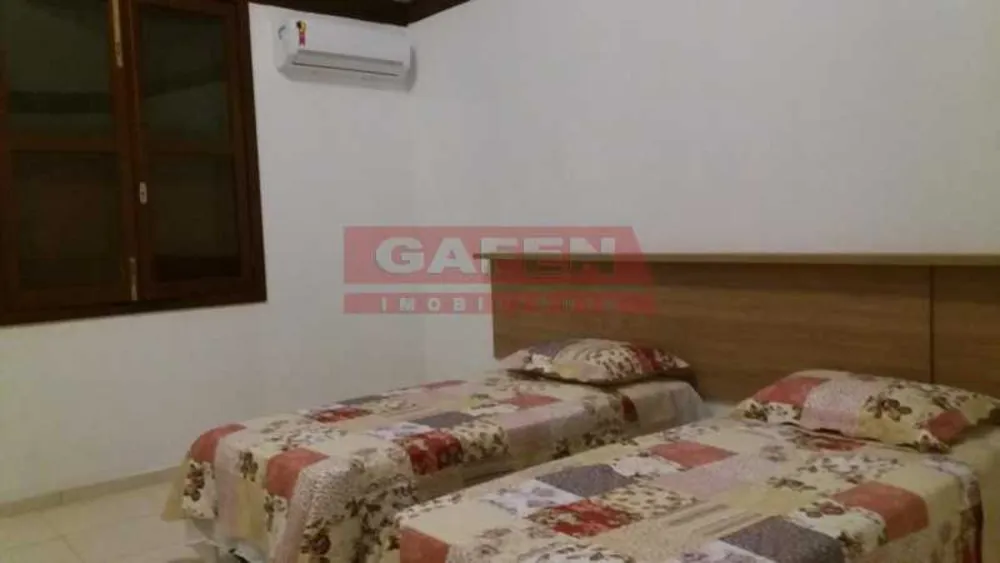 Casa, 3 quartos, 220 m² - Foto 1
