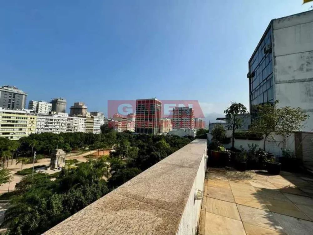 Cobertura, 3 quartos, 245 m² - Foto 1