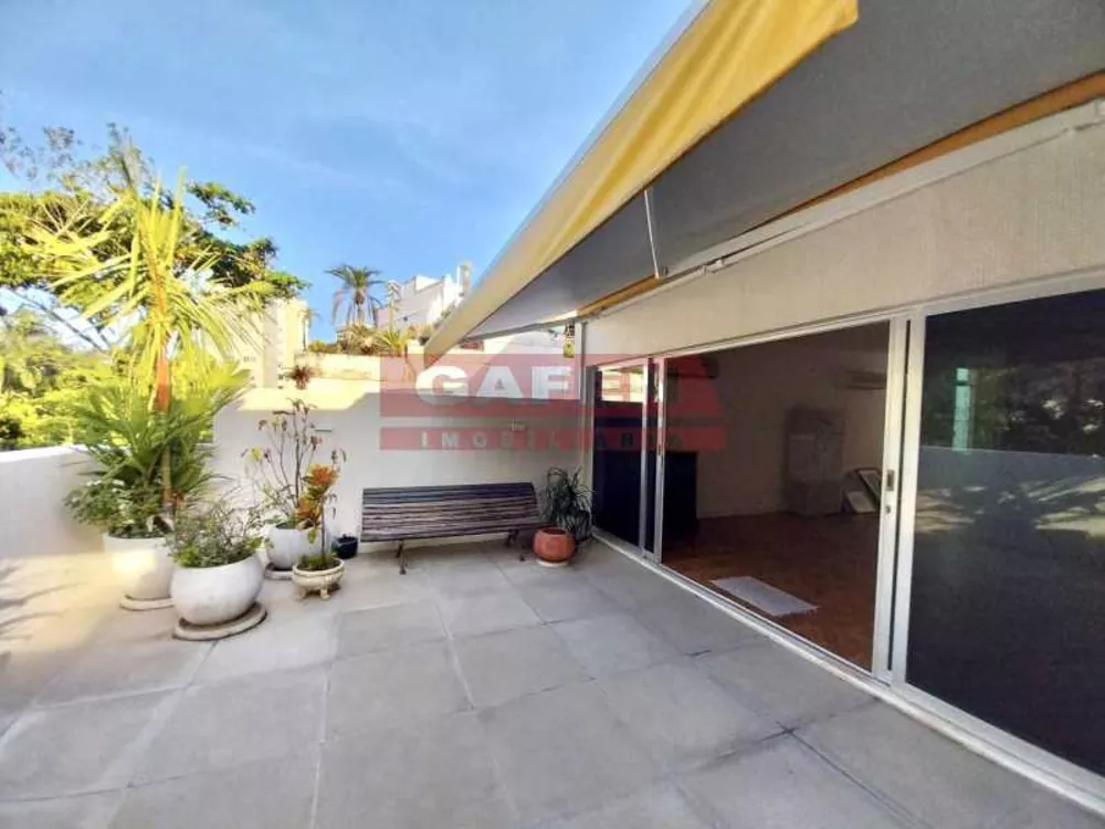 Cobertura, 3 quartos, 235 m² - Foto 2