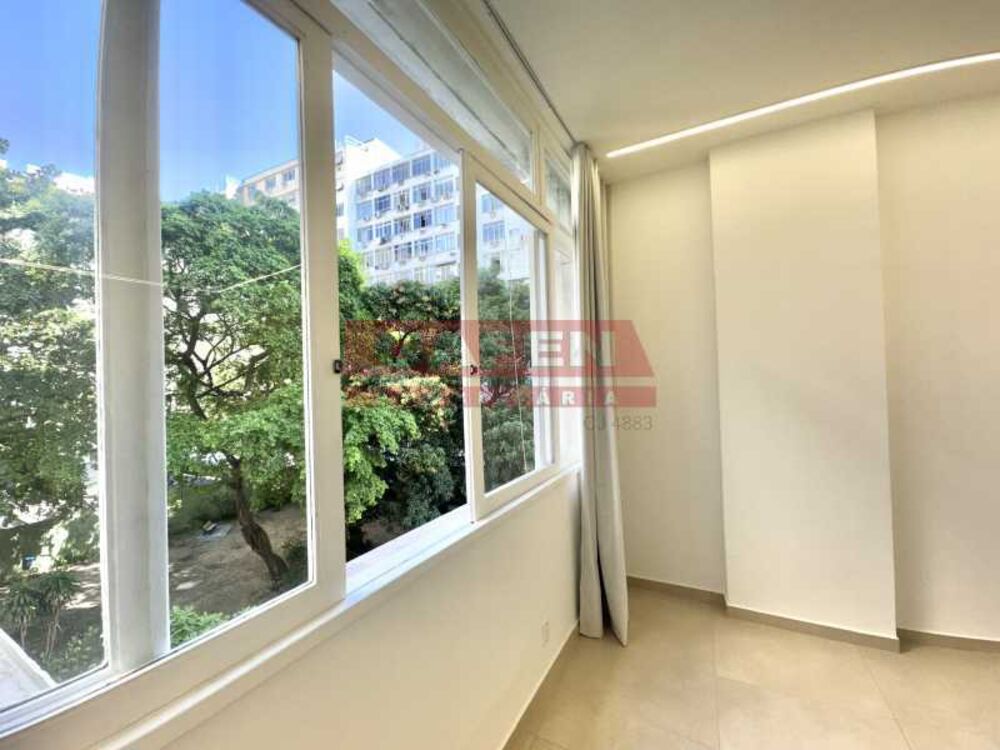 Conjunto Comercial-Sala à venda com 1 quarto, 30m² - Foto 1