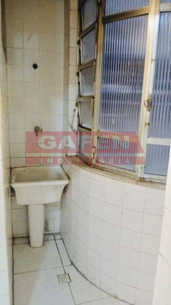 Apartamento à venda com 2 quartos, 60m² - Foto 4
