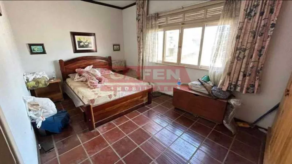 Casa, 4 quartos, 228 m² - Foto 1