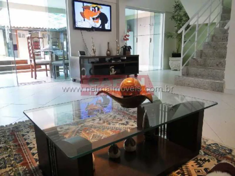 Casa, 6 quartos, 340 m² - Foto 1