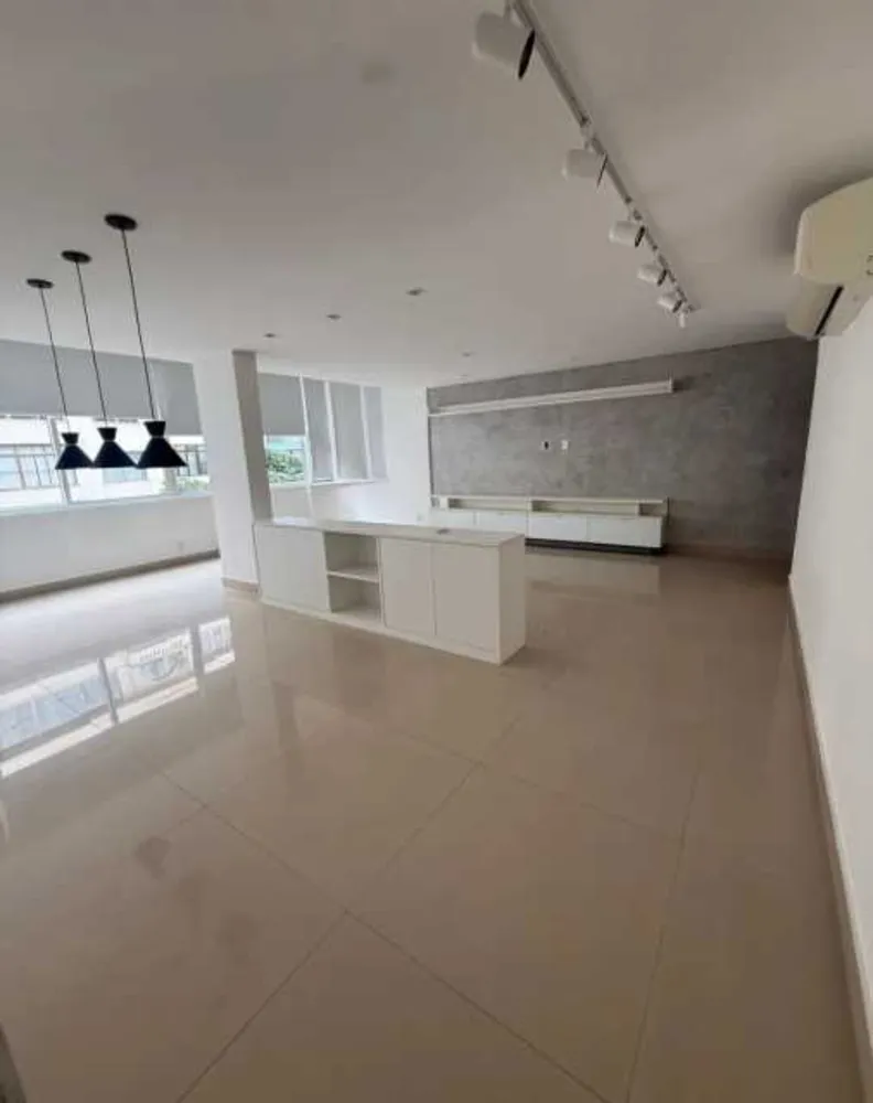 Apartamento, 3 quartos, 191 m² - Foto 1