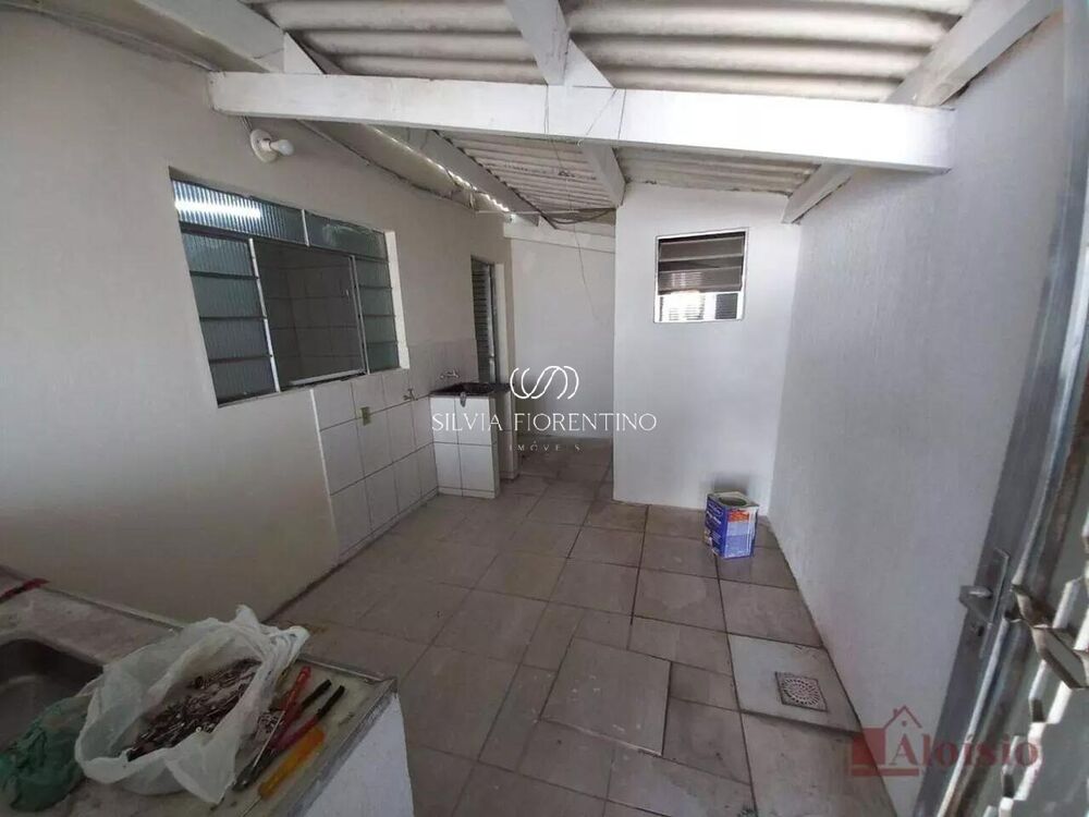 Casa, 1 quarto, 131 m² - Foto 3