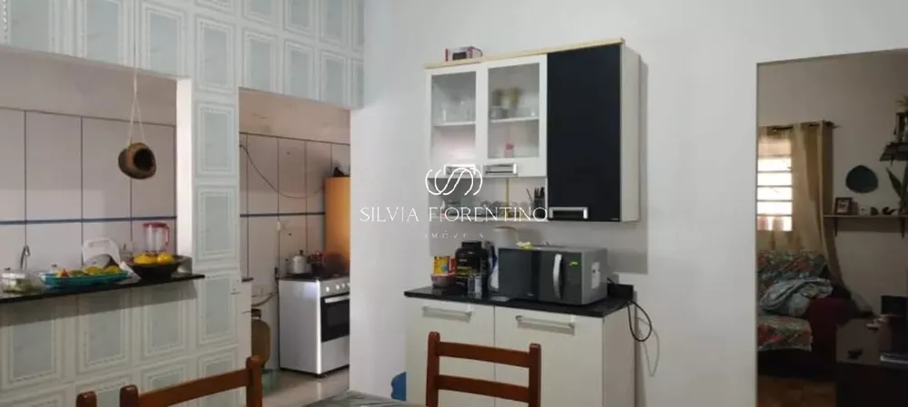 Casa à venda com 2 quartos, 125m² - Foto 1