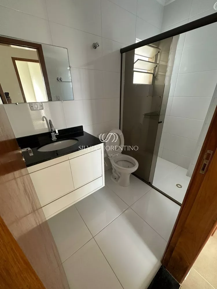 Apartamento à venda com 2 quartos, 72m² - Foto 2