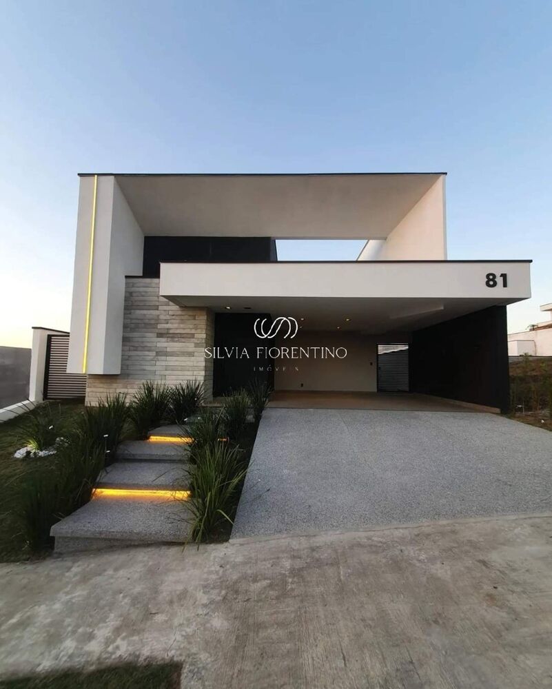 Casa à venda com 3 quartos, 360m² - Foto 1