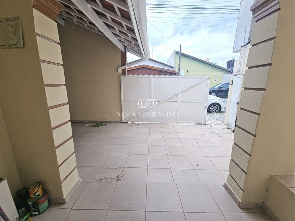 Casa, 3 quartos, 216 m² - Foto 3