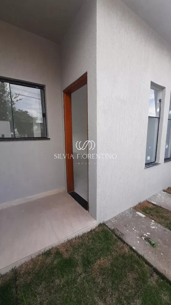 Casa à venda com 3 quartos, 150m² - Foto 1