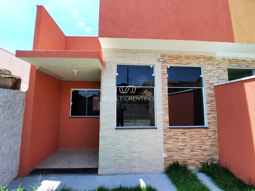 Casa à venda e aluguel com 3 quartos, 125m² - Foto 1