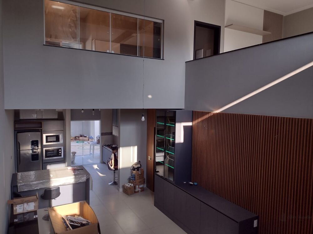 Casa à venda com 5 quartos, 260m² - Foto 2