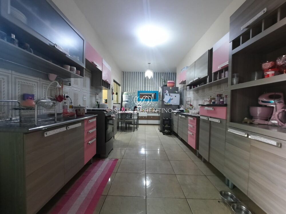 Casa, 3 quartos, 240 m² - Foto 4