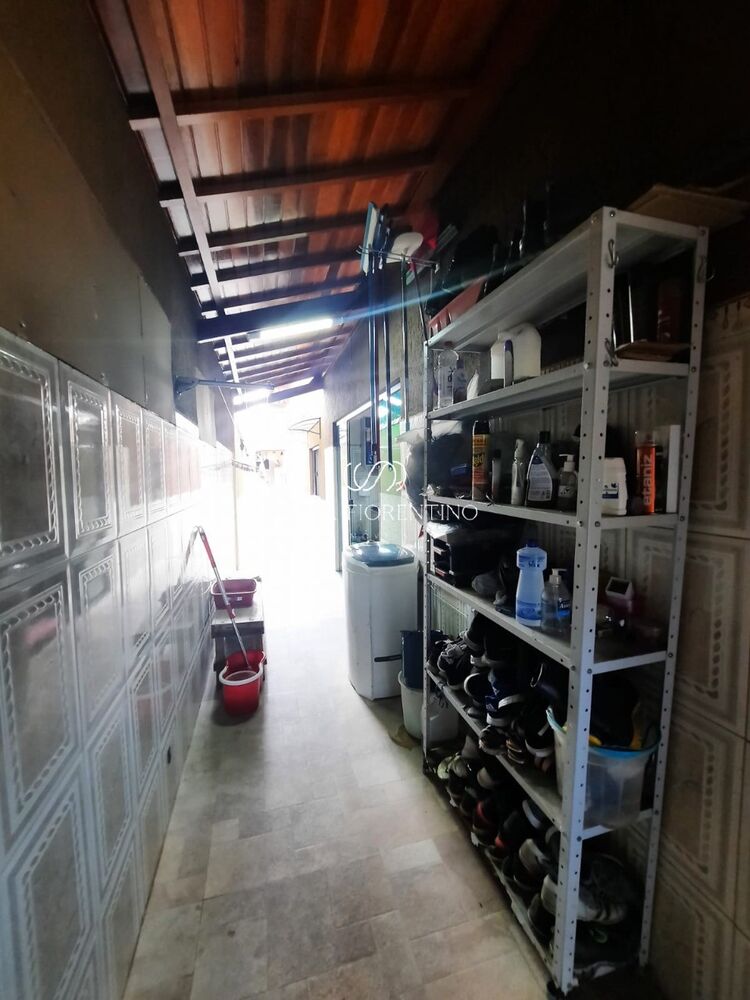 Casa, 3 quartos, 240 m² - Foto 2