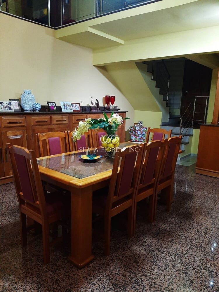 Casa à venda com 3 quartos, 300m² - Foto 9