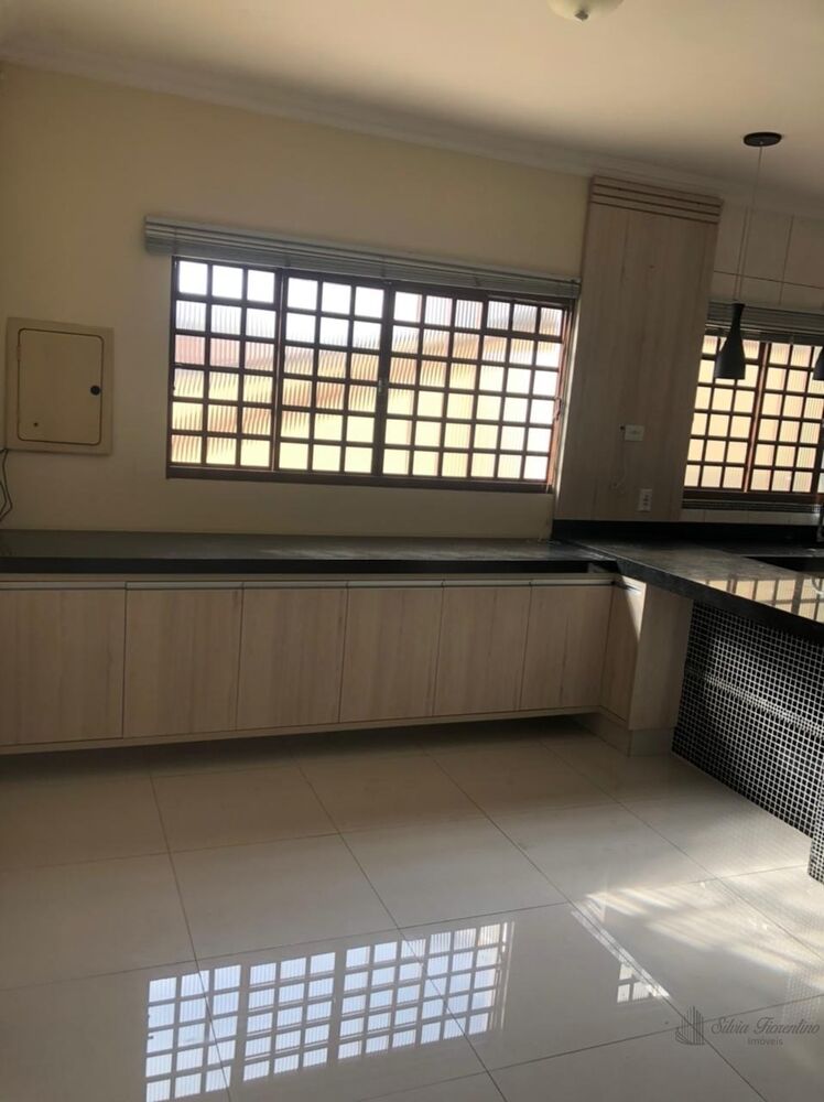 Casa, 4 quartos, 200 m² - Foto 35