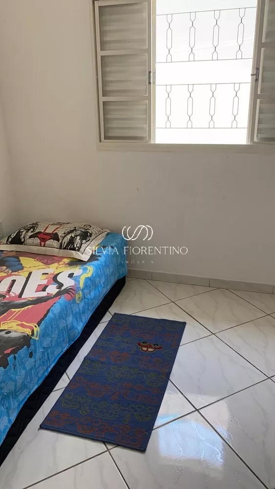 Casa à venda com 3 quartos, 250m² - Foto 3