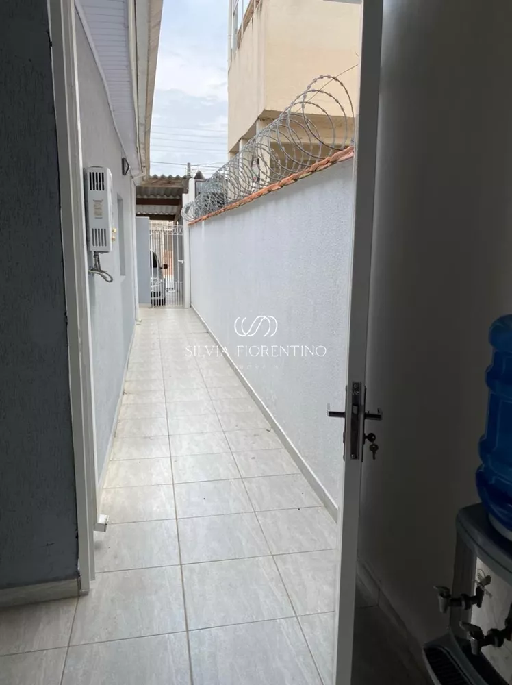 Casa à venda com 3 quartos, 250m² - Foto 5