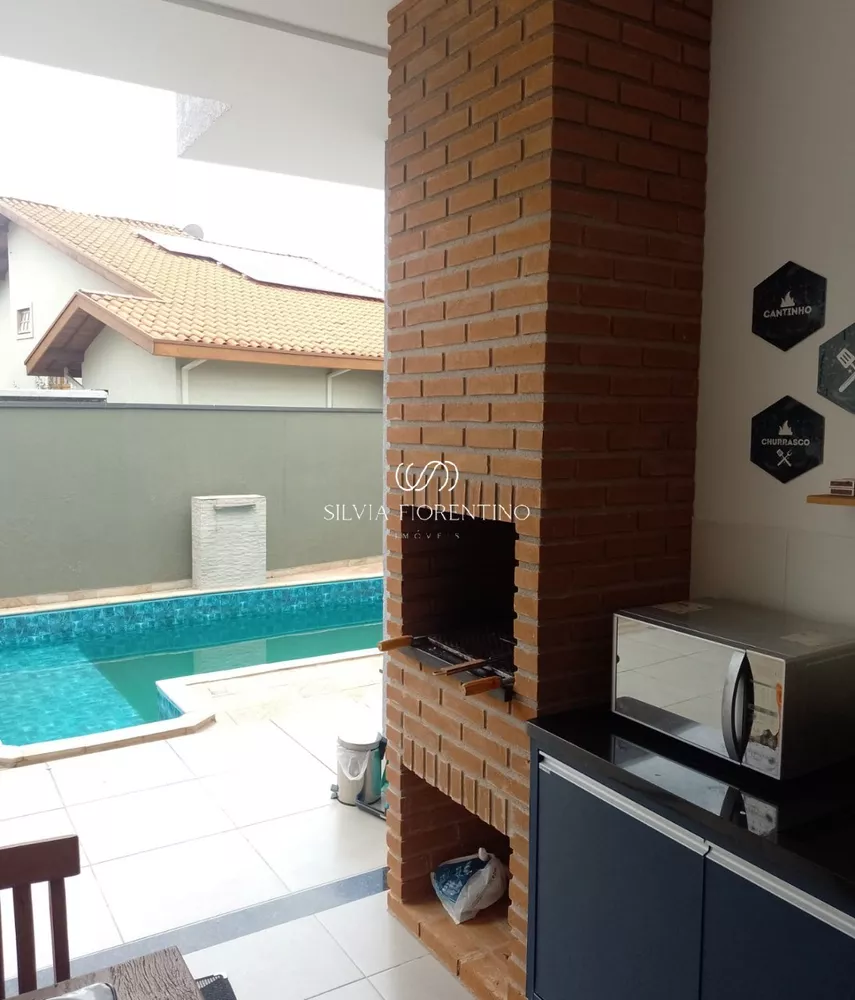 Casa à venda com 3 quartos, 290m² - Foto 1