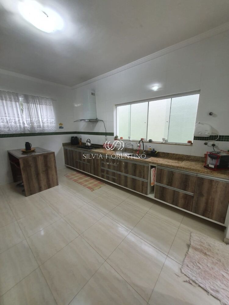 Casa, 3 quartos, 250 m² - Foto 4