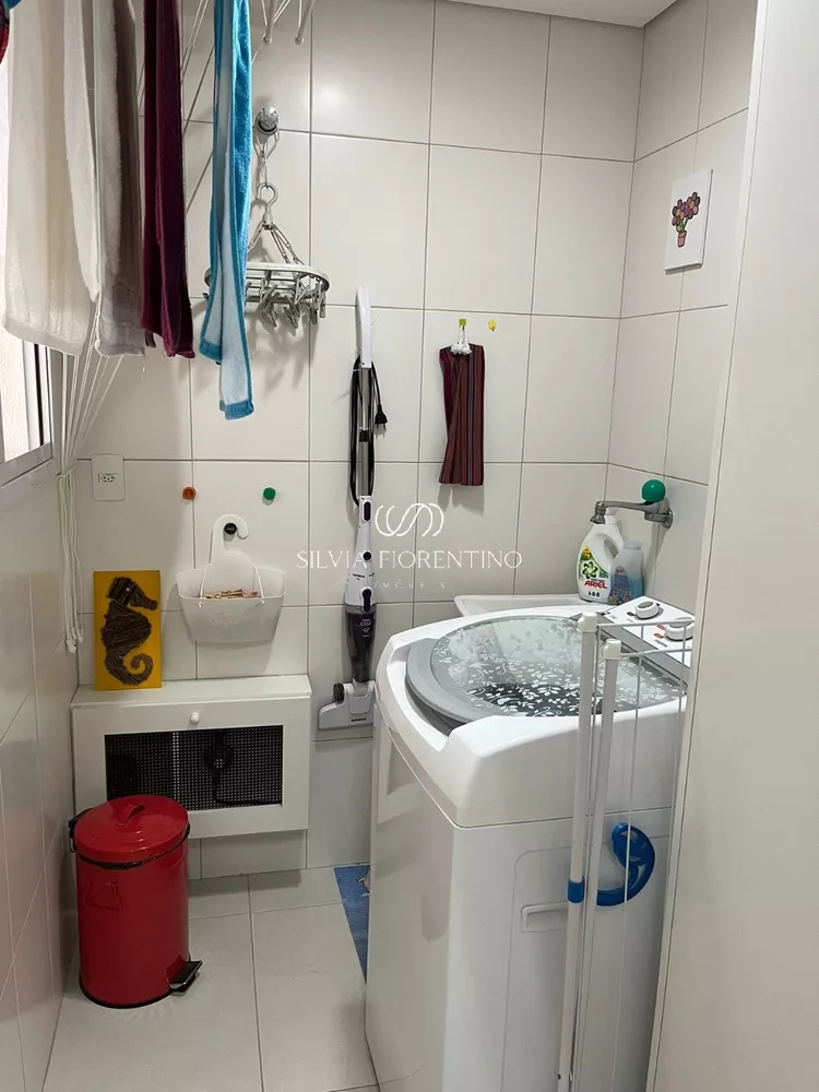 Apartamento à venda com 2 quartos, 70m² - Foto 2