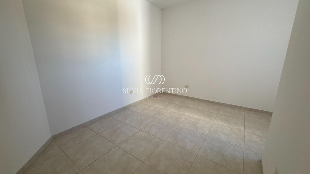 Apartamento à venda com 2 quartos, 77m² - Foto 3