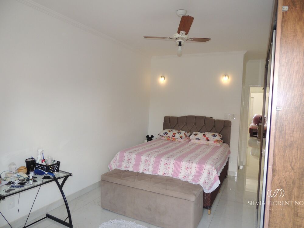 Casa, 3 quartos, 214 m² - Foto 5