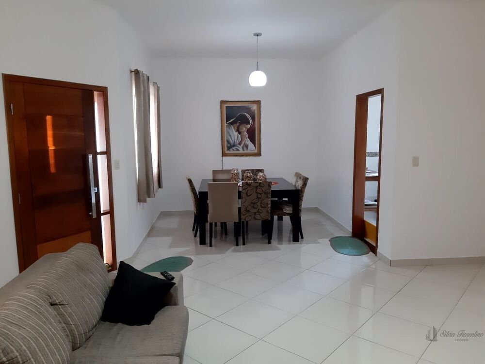 Casa, 3 quartos, 200 m² - Foto 2
