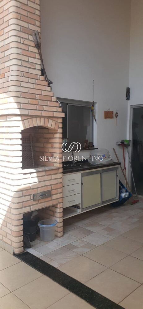 Casa, 3 quartos, 250 m² - Foto 1