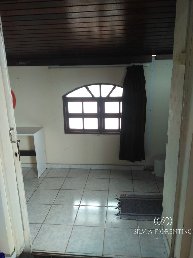 Casa, 4 quartos, 300 m² - Foto 1