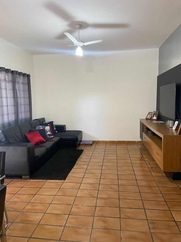 Casa, 4 quartos, 600 m² - Foto 1