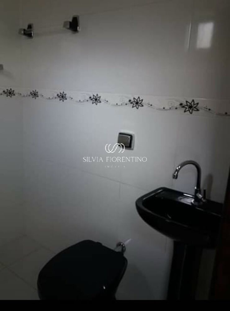 Casa à venda com 2 quartos, 250m² - Foto 2