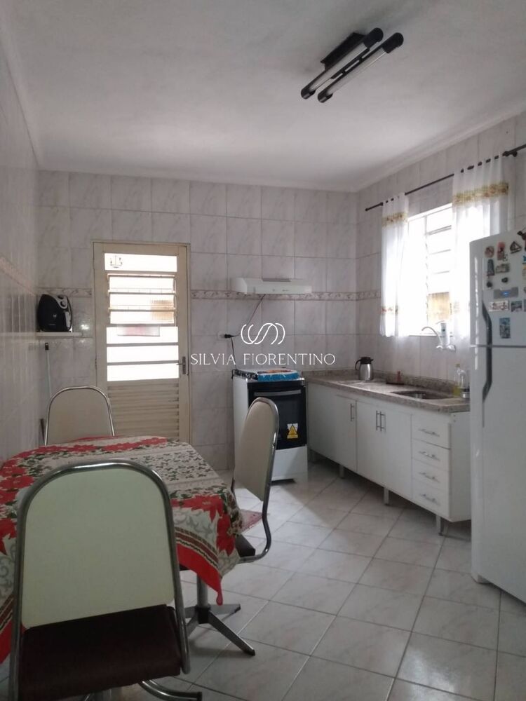 Casa, 3 quartos, 250 m² - Foto 3