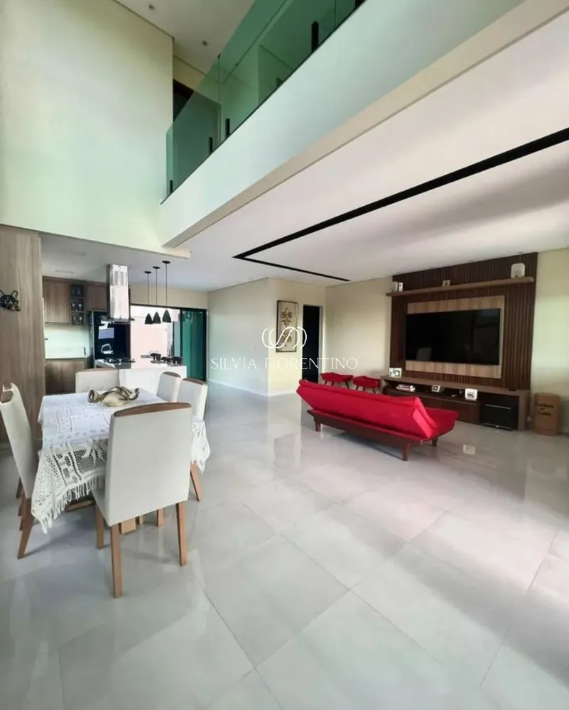 Casa, 4 quartos, 250 m² - Foto 1