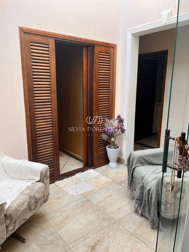 Casa, 3 quartos, 284 m² - Foto 2