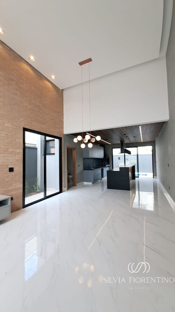 Casa à venda com 3 quartos - Foto 1