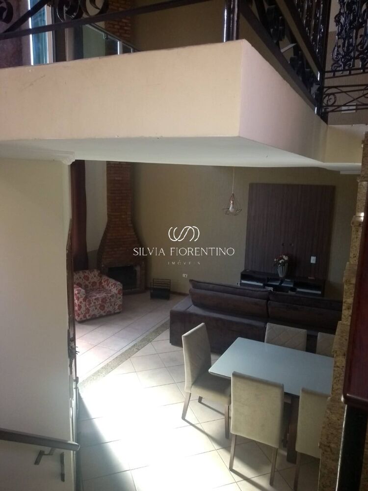 Casa, 4 quartos, 150 m² - Foto 1