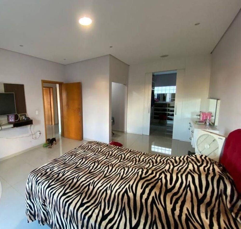 Casa, 3 quartos, 282 m² - Foto 4