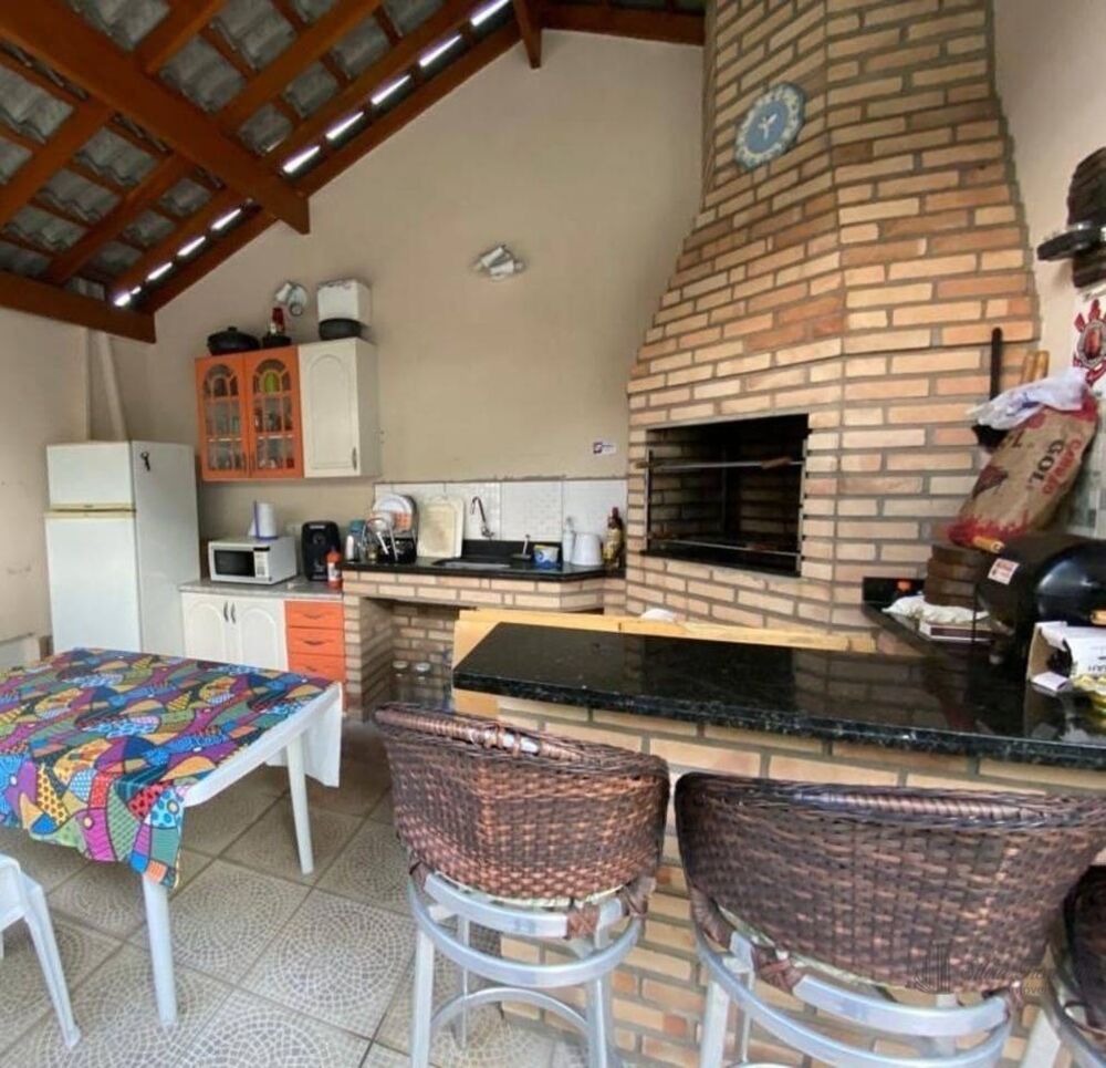 Casa, 3 quartos, 282 m² - Foto 1