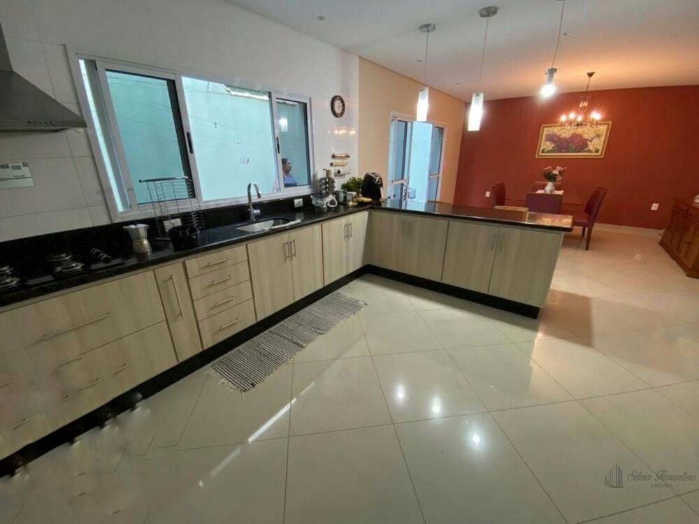 Casa, 3 quartos, 282 m² - Foto 2