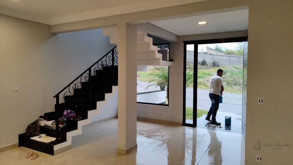 Casa à venda com 3 quartos, 260m² - Foto 6
