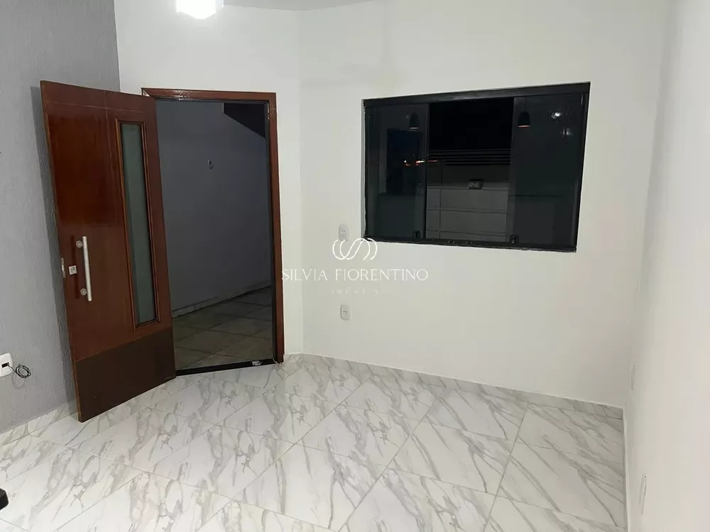 Casa à venda com 3 quartos, 127m² - Foto 2