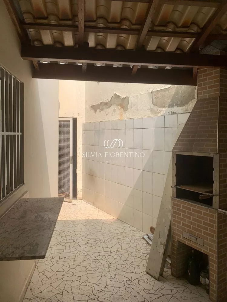 Casa à venda com 2 quartos, 125m² - Foto 3