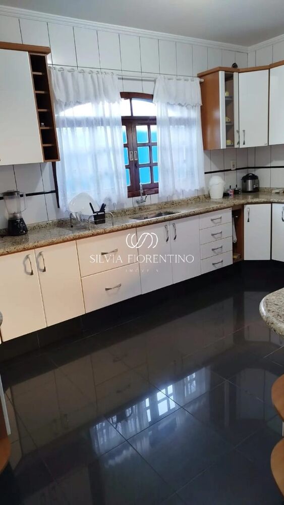 Casa, 5 quartos, 250 m² - Foto 4