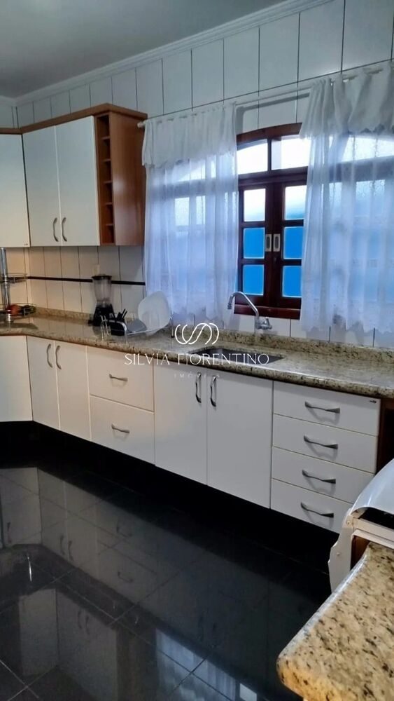 Casa, 5 quartos, 250 m² - Foto 3