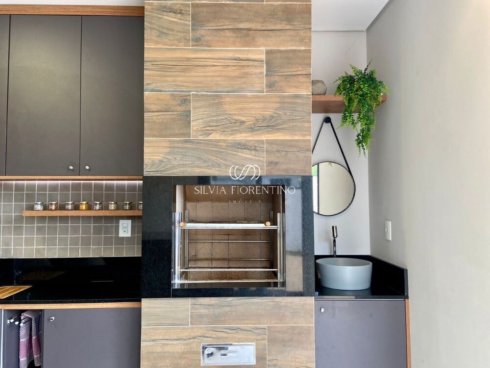 Casa, 3 quartos, 323 m² - Foto 1