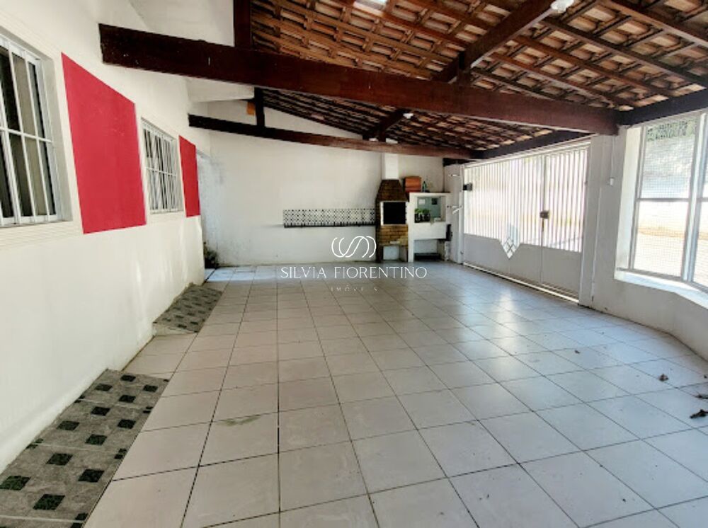 Casa, 7 quartos, 253 m² - Foto 2