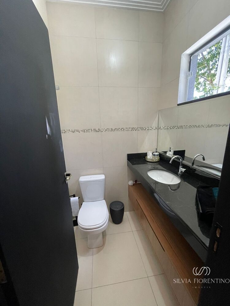 Casa à venda com 5 quartos, 250m² - Foto 17
